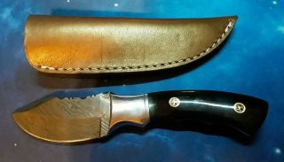 Custom Hand Made Damascus Steel Hunting Knife With Leather Sheath Fixed Blade 24
