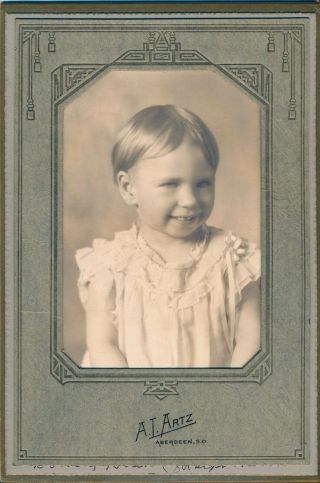Vintage Cabinet Card Folder Photo Of Pretty Baby By A.  T.  Artz Aberdeen S.  D.