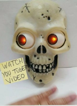 Playtronix Talking Skull Plaque Motion Sensor Moving Eyes/lights/glows Vintage