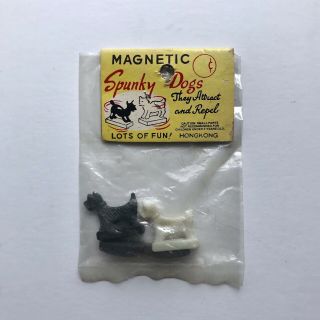 Vintage Magnetic Spunky Dogs Black & White Scottish Terriers Made In Hong Kong