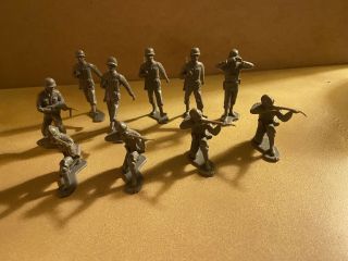 10 Vintage Marx Battleground Dark Gray German World War Two Army Men.