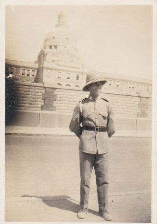 Old Photo Military Soldier Uniform Pith Helmet Building Th67