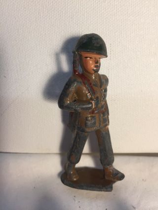 Vintage Lead Soldier U.  S.  A.  Toy Soldier With Gun Marching
