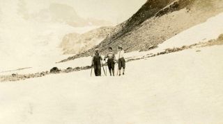 K936 Vtg Photo Cross Country Skiers Early 1900 