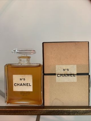 Vintage 1 Oz Chanel No 5 Perfume.  Stamped Glass Bottom Made In France Chanel/box