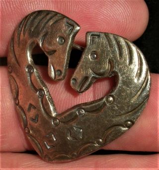 VINTAGE c.  1960 NAVAJO DOUBLE HORSE HEAD HEART STERLING SILVER PIN BROOCH vafo 2