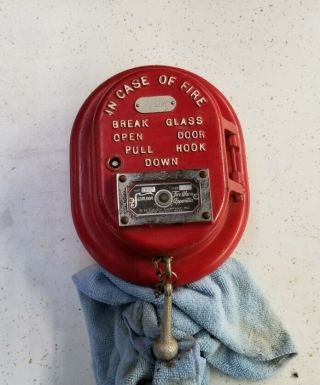 Vintage SAMSON Private FIRE ALARM box DEVICE with hammer - unrestored 2