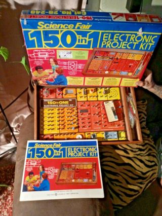 Vintage 1976 Radio Shack Science Fair 150 In 1 Electronic Project Kit.  W/ Manua