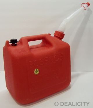 Vintage Wedco ESSENCE 2.  5 Gallon Red Plastic Gas Can Vented & Fuel Filter Spout 2