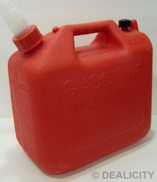 Vintage Wedco ESSENCE 2.  5 Gallon Red Plastic Gas Can Vented & Fuel Filter Spout 3