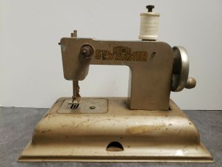VINTAGE Toy KAYanEE Sew Master Model 572 Sewing Machine 2