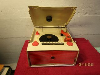 Vintage Rca Victor " Skipper " Am Bc Portable Tube Radio Record Player