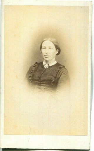 1890s Cdv Photograph Portrait Of A Lady By Fish Of Woodbridge