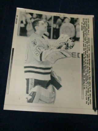 Wire Press Photo 1992 Nhl Ray Leblanc 50 Goalie Chicago Blackhawks Vs Sharks