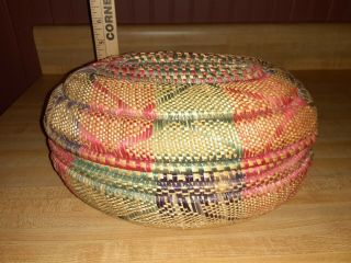 Vtg Hand Woven Native African Oval Covered Colorful Basket With Lid 7