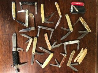 Set Of Vintage Folding Pocket Knives