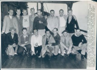 1942 Press Photo Lady Hawkins Sinking Rescue Canadian Passenger Men 8x10