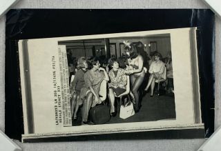 Vintage 1966 Press Photo Women Audition to be Playboy Bunny at London Club 2