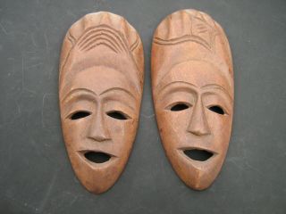 Vintage Hand Carved Wooden Masks Wall Hangings Set Of 2 - 7.  5 " In Height