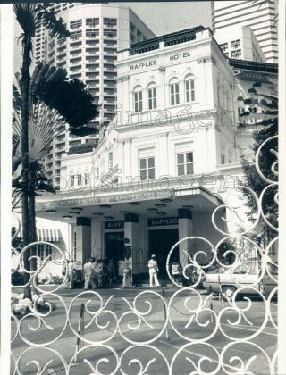 1986 Press Photo Historic Raffles Hotel Singapore