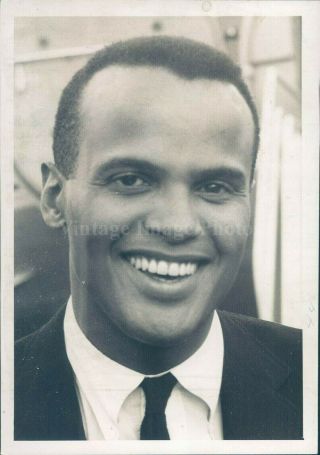 1957 Photo Harry Belafonte Musician Singer Actor African American Pop Star 5x7