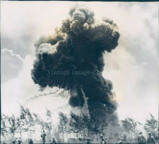 1944 Press Photo Military Ww2 Era Soldiers Mushroom Smoke Billow Ammunition 8x8