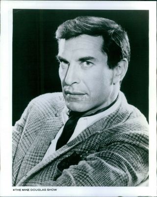 1988 Photo Actor The Mike Douglas Show Martin Landau Mission Impossible 8x10