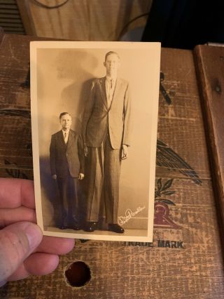 Robert Wadlow Vintage Postcard Size Photo - Worlds Tallest Man