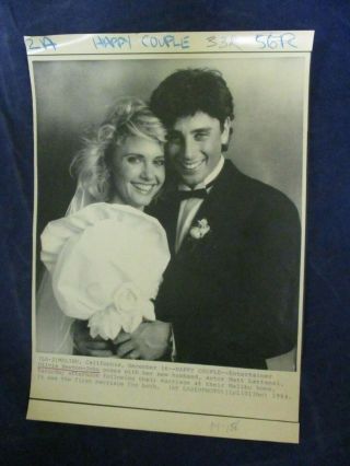 1984 Olivia Newton - John & Matt Lattanzi Newlyweds 2 Vintage Wire Press Photo