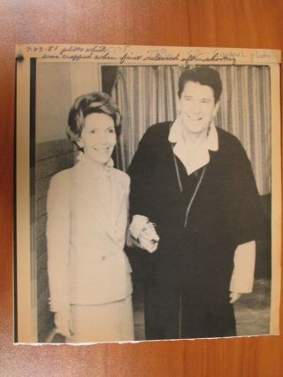 Vintage Ap Wire Press Photo Ronald & Nancy Reagan,  George Washington Hospital 5