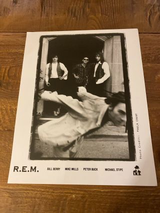 Vintage Glossy Press Photo R.  E.  M.  Michael Stipe,  Rem Irs Records