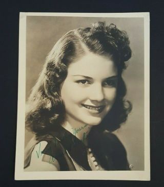 Young Actress Anne Baxter Signed Small 7 " X 5.  5 " B&w Matte Photo