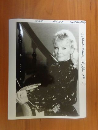 Vintage Glossy Press Photo Actress Petula Clark Medal For The General Vice Versa