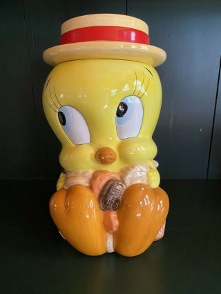 Vintage 1993 Loony Tunes Warner Bros Tweety Bird Ceramic Cookie Jar