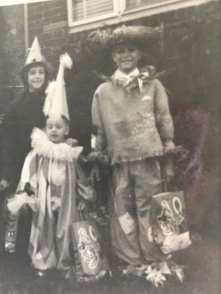 HALLOWEEN Kids Clown Cowboy Costumes Masks 1960s VINTAGE PHOTO 2