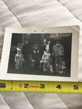 HALLOWEEN Kids Clown Cowboy Costumes Masks 1960s VINTAGE PHOTO 6
