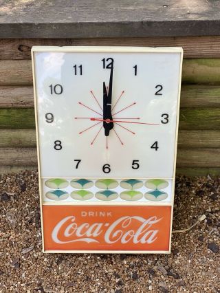 Vintage Drink Coca Cola Wall Clock Electric Lighted Atomic Usa Neon Prod Inc.