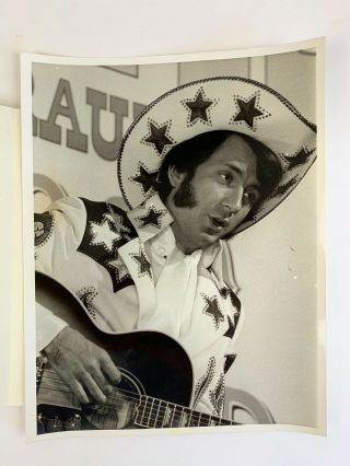 The Monkees Mike Nesmith In 33 1/3 Revolutions Per Second 1969 Nbc Press Photo