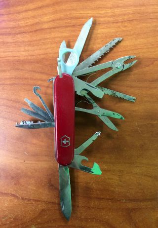 Victorinox Officier Suisse 18 Tool Swiss Army Knife - Missing One