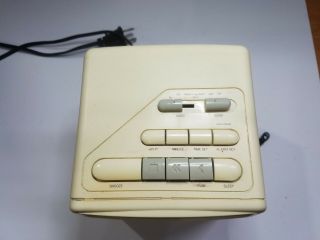 Vintage 80 ' s Soundesign Model 3833 AM FM Cassette Player Alarm Clock READ 2