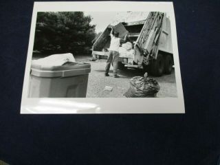 1991 Framingham Trash Pick Up Vintage Glossy Press Photo