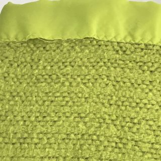 Vintage 70s Avocado Green Waffle Weave Blanket Acrylic Nylon Satin Trim 84 x 69 3