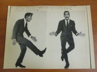 Vtg Ap Wire Press Photo Singer Dancer Actor Sammy Davis Jr.  Dance Steps 5/17/90