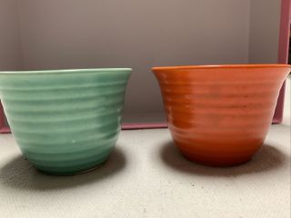 Two Vintage Small Bauer Pottery (custard) Bowls Usa Green And Pumpkin
