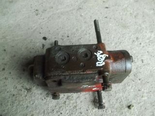 International 300 350 Utility Tractor Ih Outer Hydraulic Control Valve & Bolts,