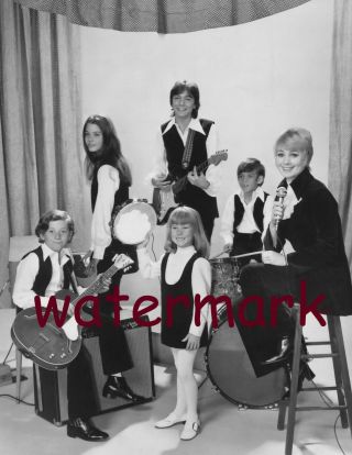 The Partridge Family Tv Show Cast Group Playing Music Together Publicity Photo