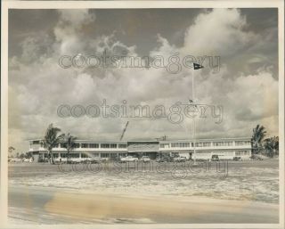 1957 Press Photo Chris Craft Boats Hq Office Pompano Beach Florida Flag Clouds