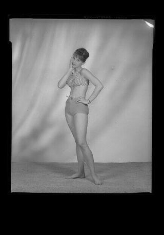 Z678a Vintage 1950s Hollywood 4x5 " Negative Photo Bikini Model Woman Girl Body