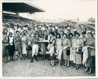 1960 Press Photo Horse Racing Jockey Walter Blum Receives Trophy Tropical Park