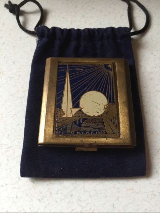 Vintage 1939 Ny Worlds Fair Compact